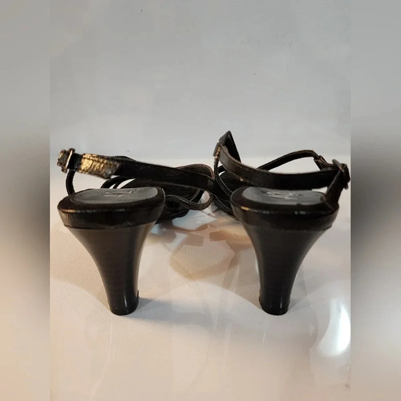 A2 by Aerosoles brand black sandals with criss-cross straps Size 7 - Picture 3 of 9